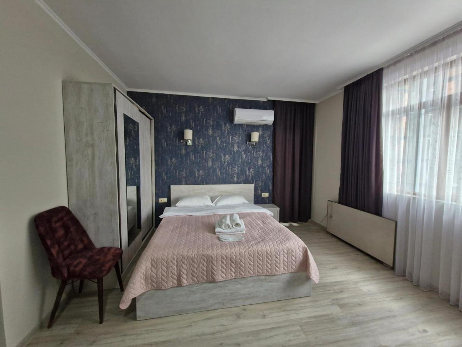 Liana Sea & Sky Suites Batoemi Buitenkant foto