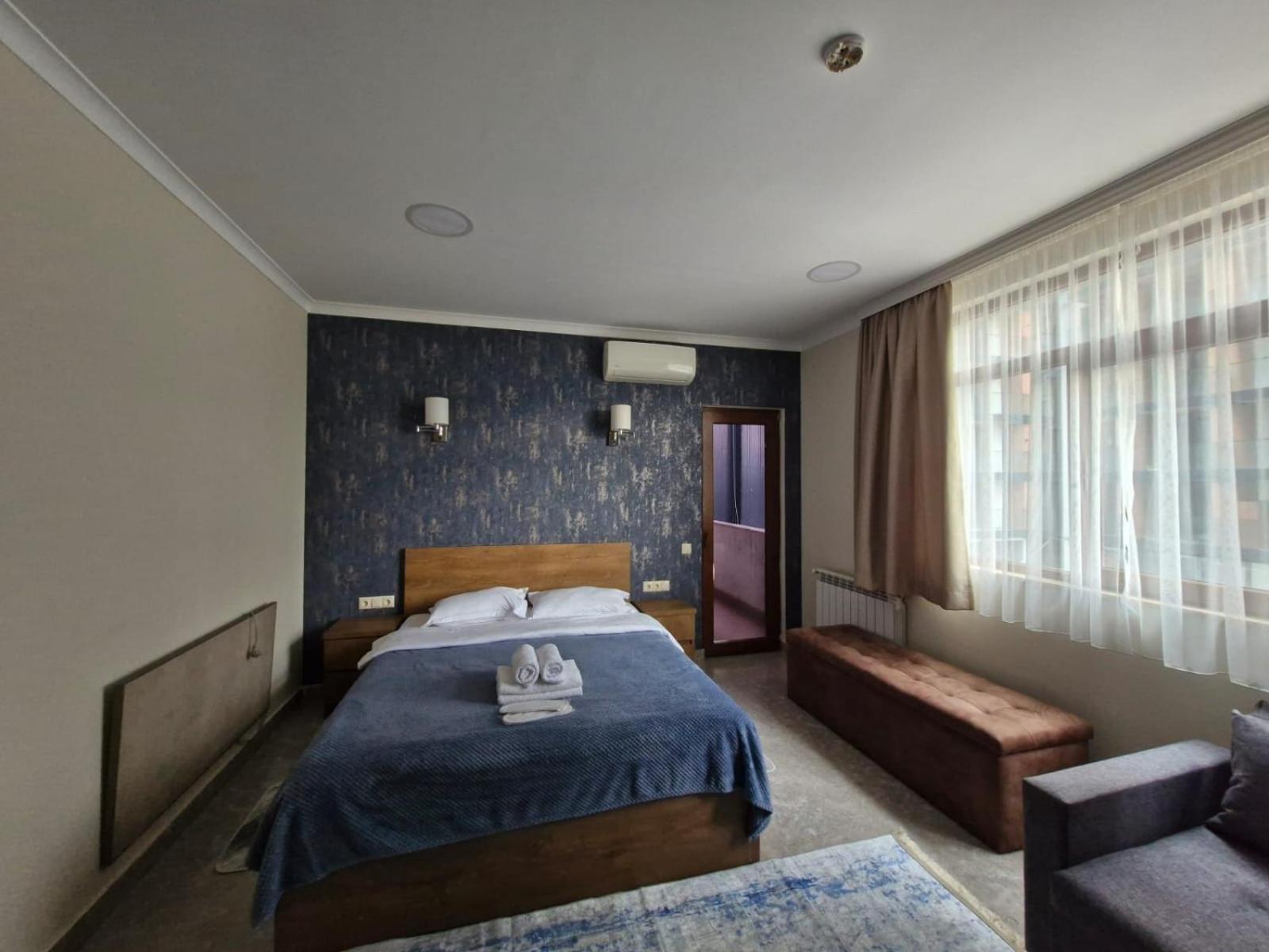 Liana Sea & Sky Suites Batoemi Buitenkant foto